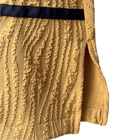 NWOT Ali Miles Textured Arty Top Gold Black
Size Petite XL - Picture 4 of 8